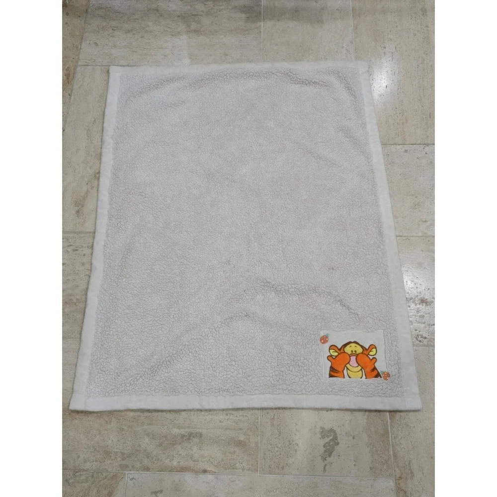Disney Baby Tigger Baby Blanket Cream Sherpa Fleece Orange Ladybugs Peek-A-Boo